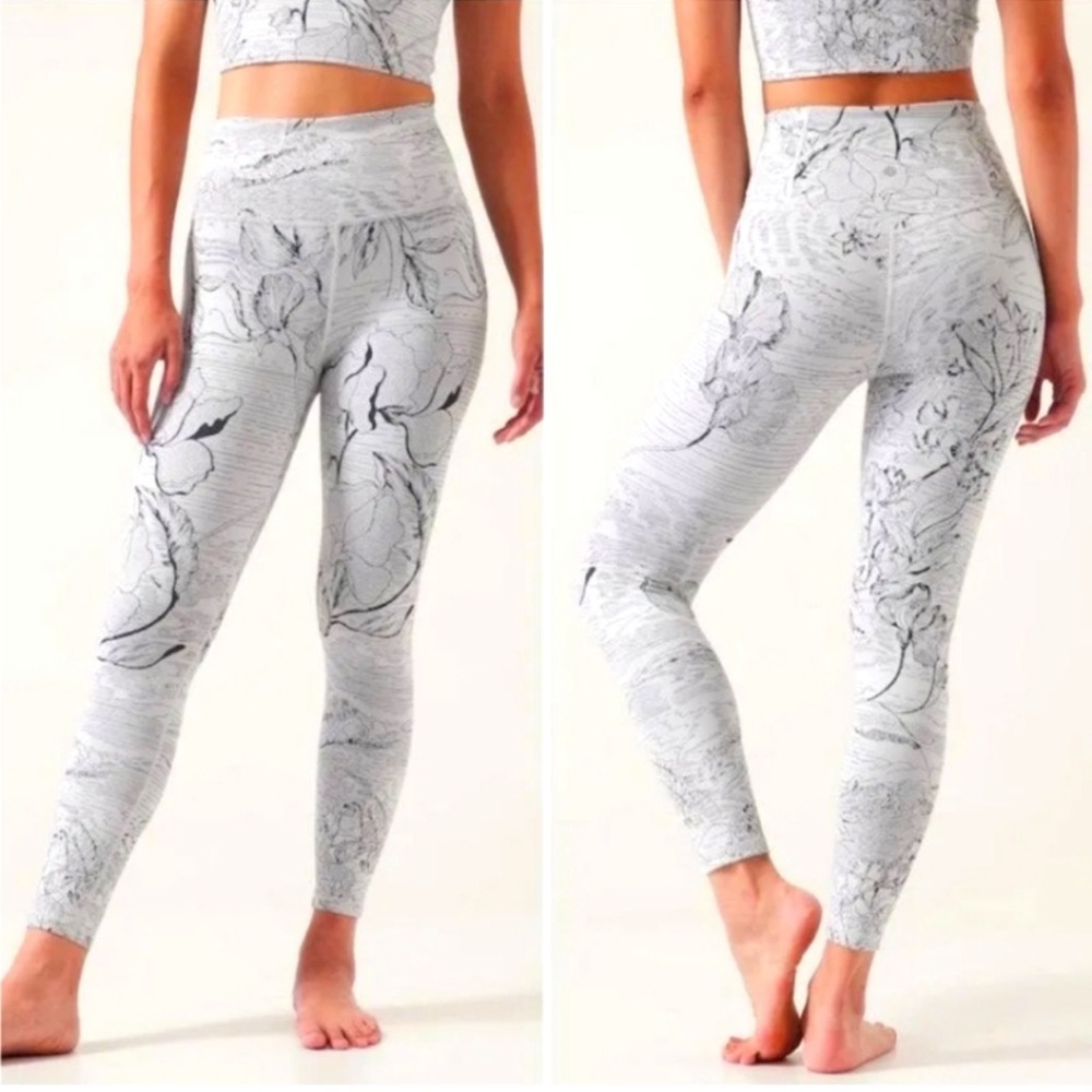 Athleta Black and White Floral Elation Leggings